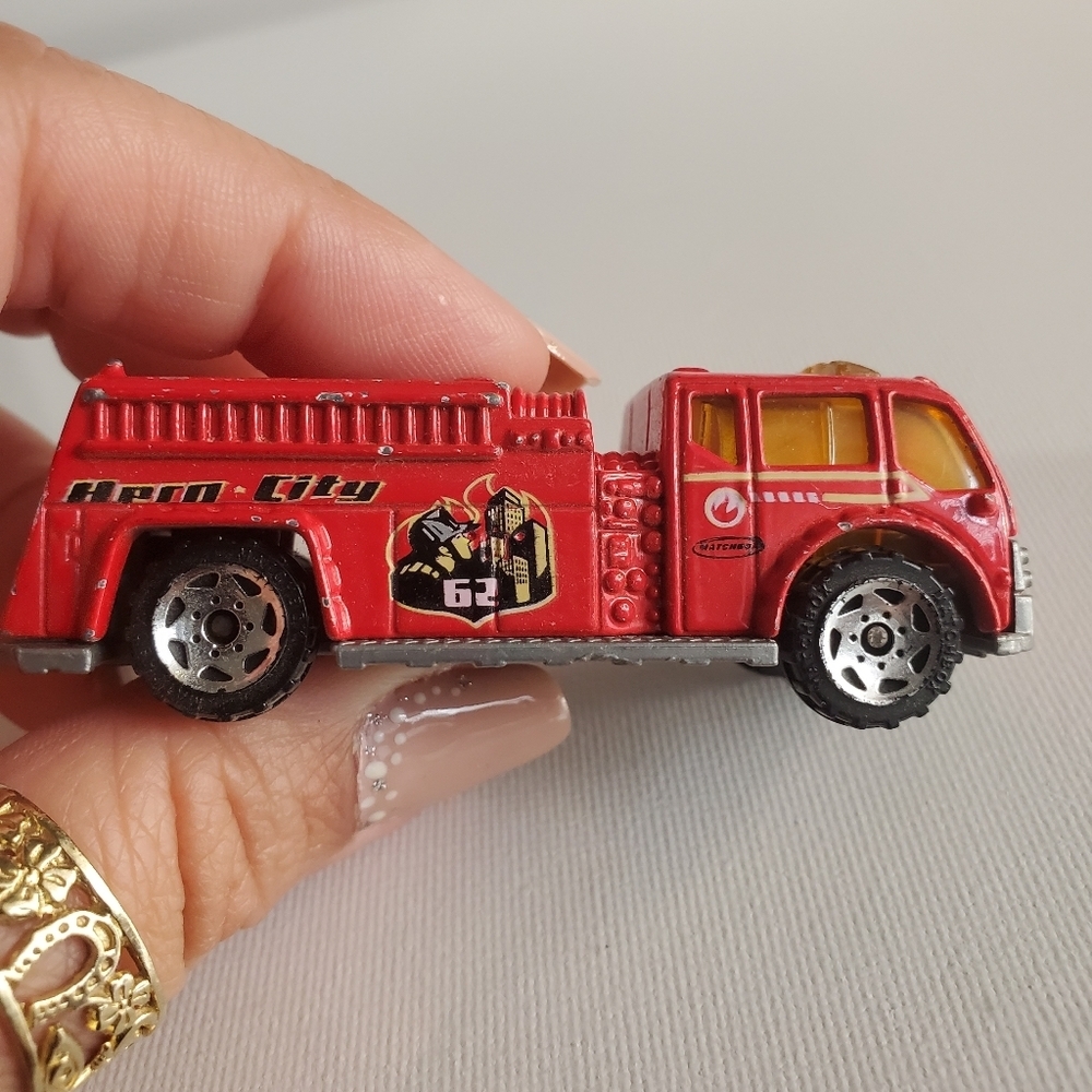 Vintage 2001 "Water Pumper" Matchbox - Picture 6 of 7